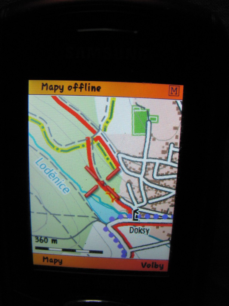 Mobilní telefon s rastrovou mapou SmartMaps